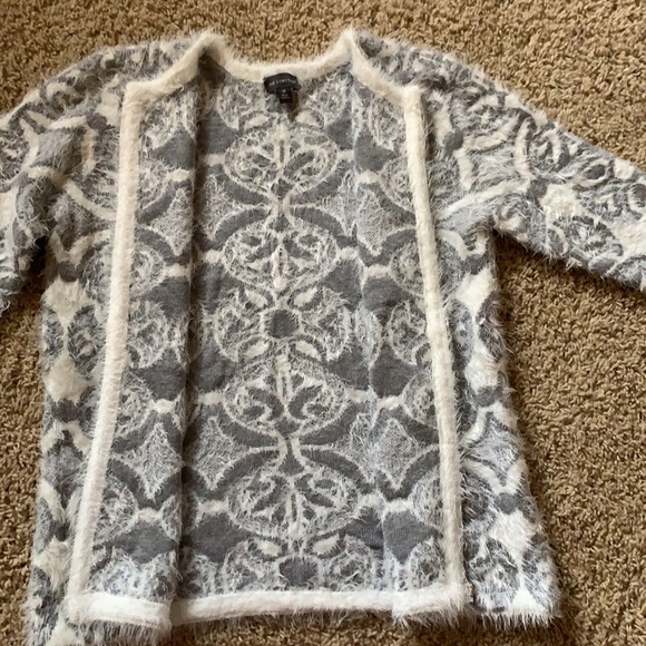 Zip up sweater - Picture 2 of 5